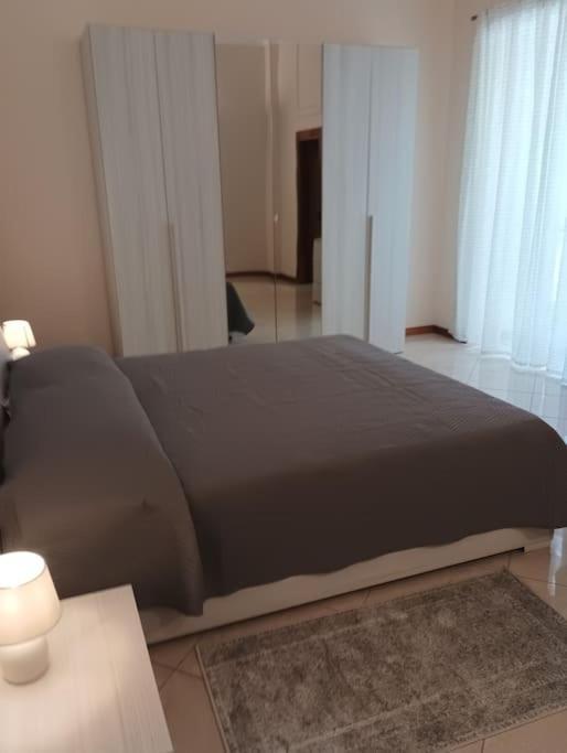 A Casa Di Laura Apartment Napoli Bagian luar foto