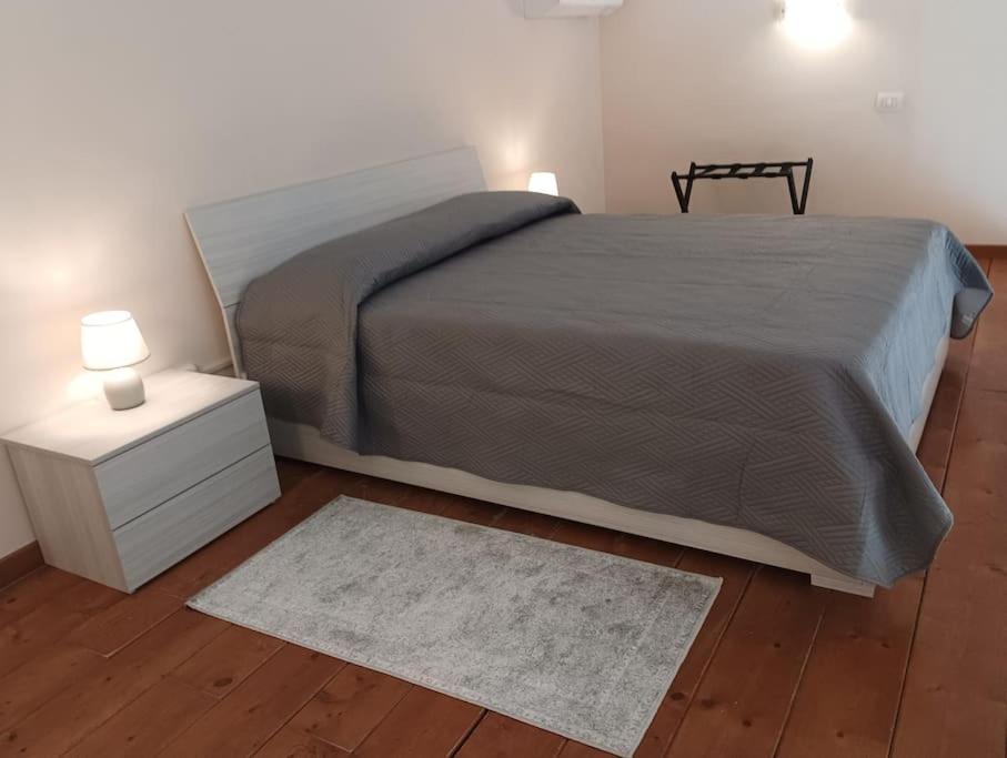 A Casa Di Laura Apartment Napoli Bagian luar foto