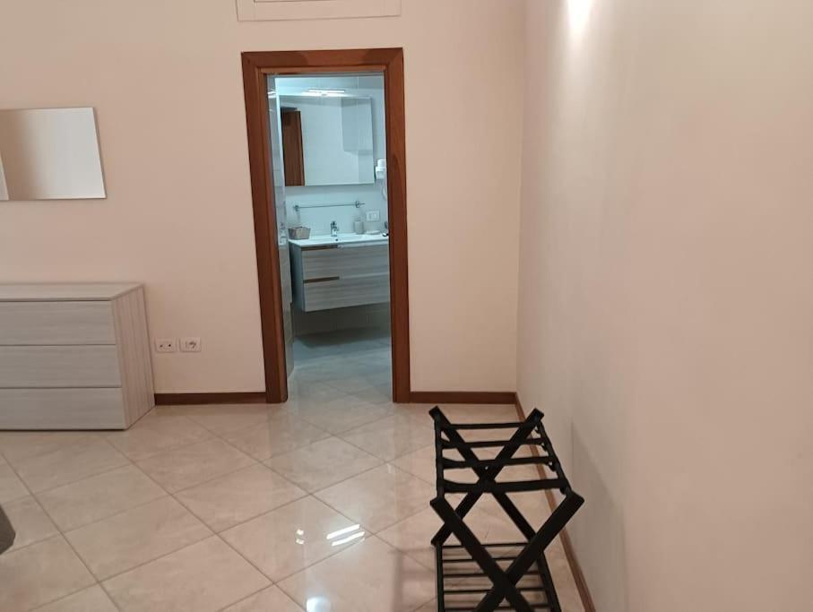 A Casa Di Laura Apartment Napoli Bagian luar foto