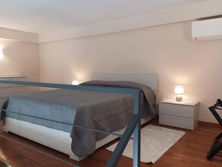 A Casa Di Laura Apartment Napoli Bagian luar foto