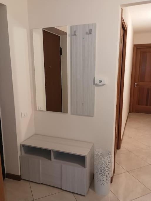 A Casa Di Laura Apartment Napoli Bagian luar foto
