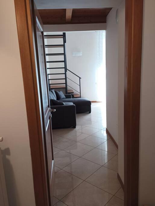 A Casa Di Laura Apartment Napoli Bagian luar foto