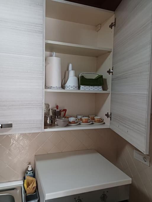 A Casa Di Laura Apartment Napoli Bagian luar foto