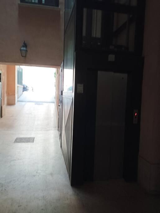 A Casa Di Laura Apartment Napoli Bagian luar foto