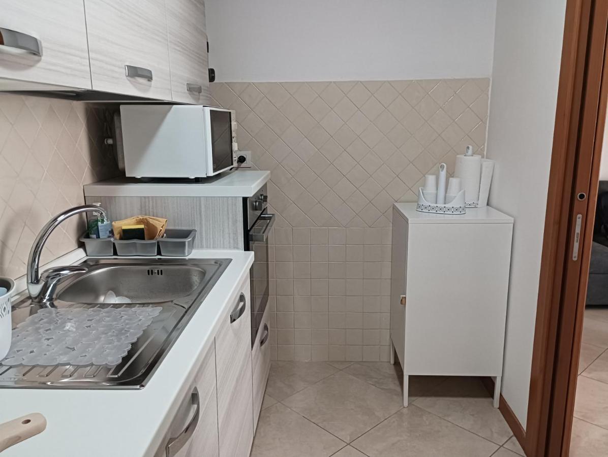A Casa Di Laura Apartment Napoli Bagian luar foto