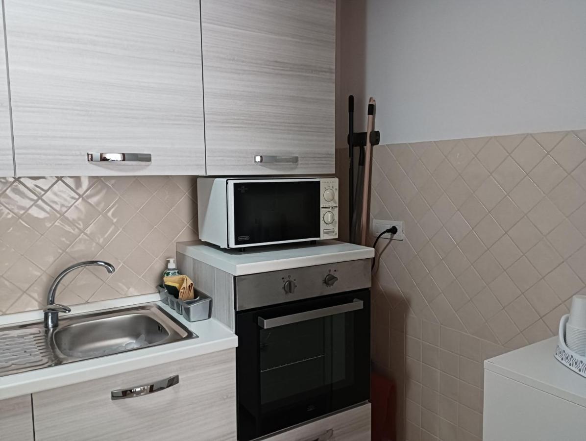 A Casa Di Laura Apartment Napoli Bagian luar foto